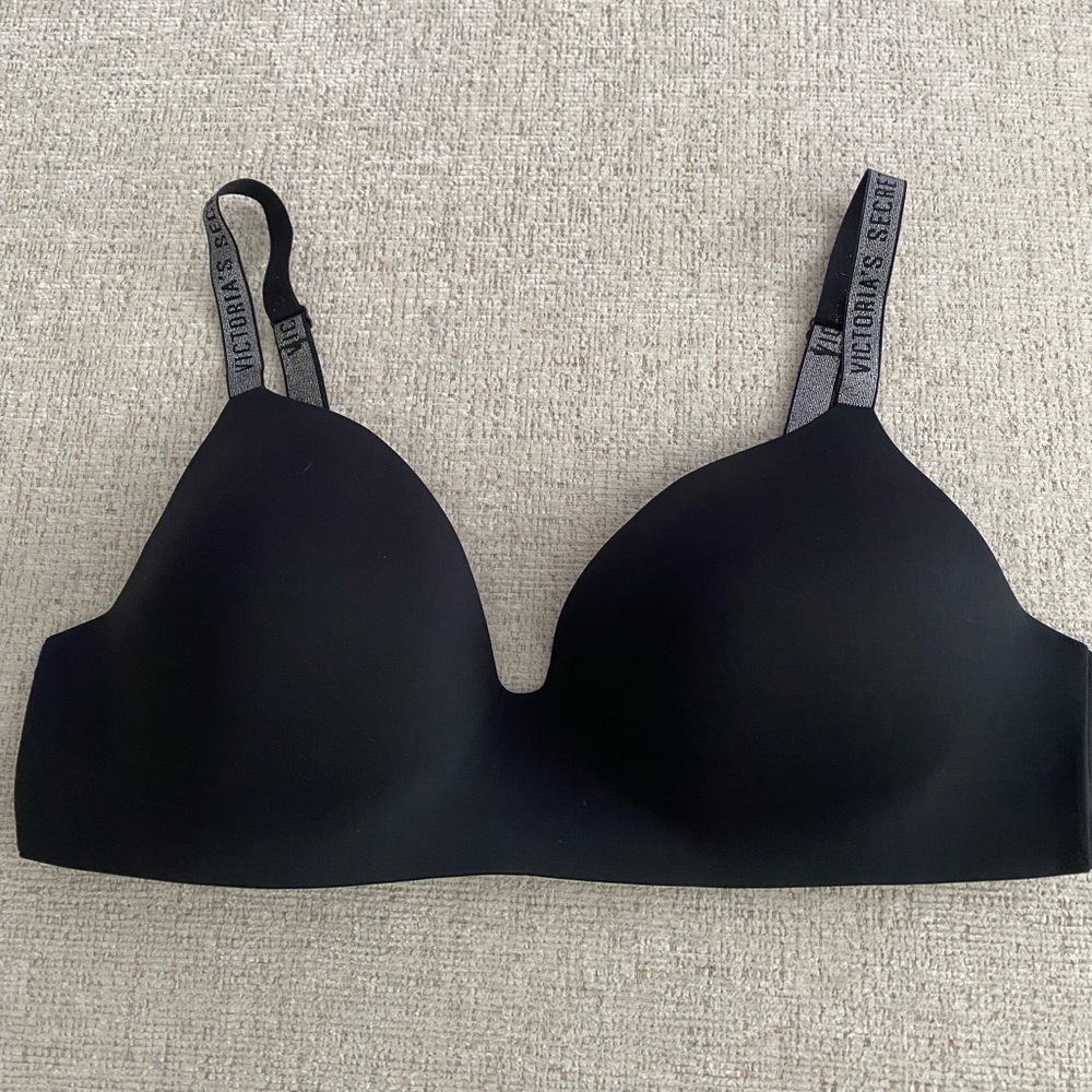 NWOT Victoria’s Secret bra 38D new